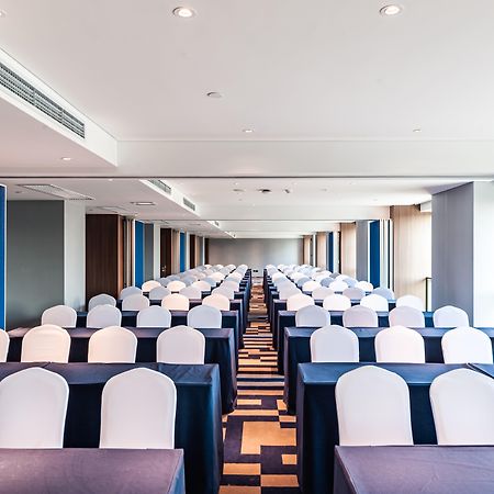Holiday Inn Express Shanghai Baoyang By Ihg Экстерьер фото