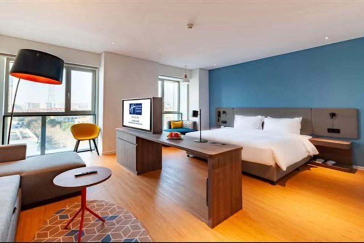 Holiday Inn Express Shanghai Baoyang By Ihg Экстерьер фото